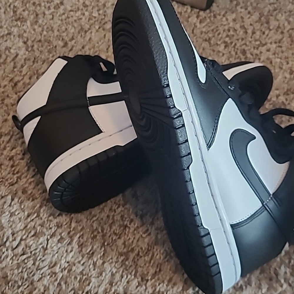 NEW Nike Black and White Dunk High Sneakers - Picture 4 of 5